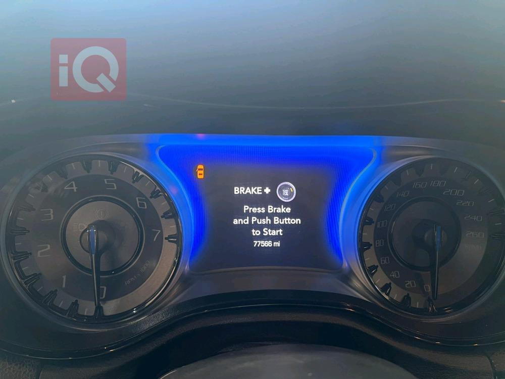 کرایسلەر 300